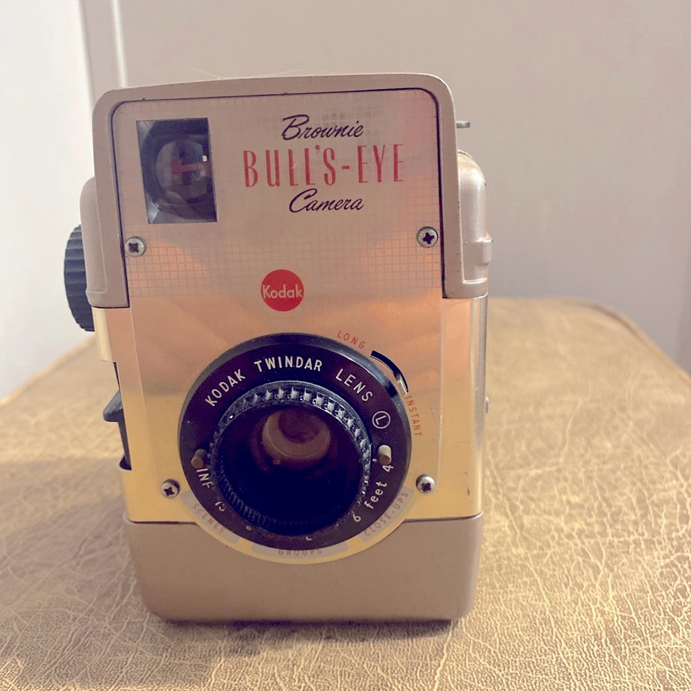 Brownie Vintage Bullseye Camera